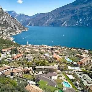 4* Hotel Royal Village