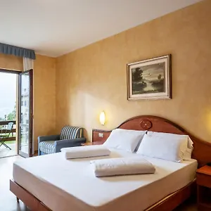 Hotel Caravel