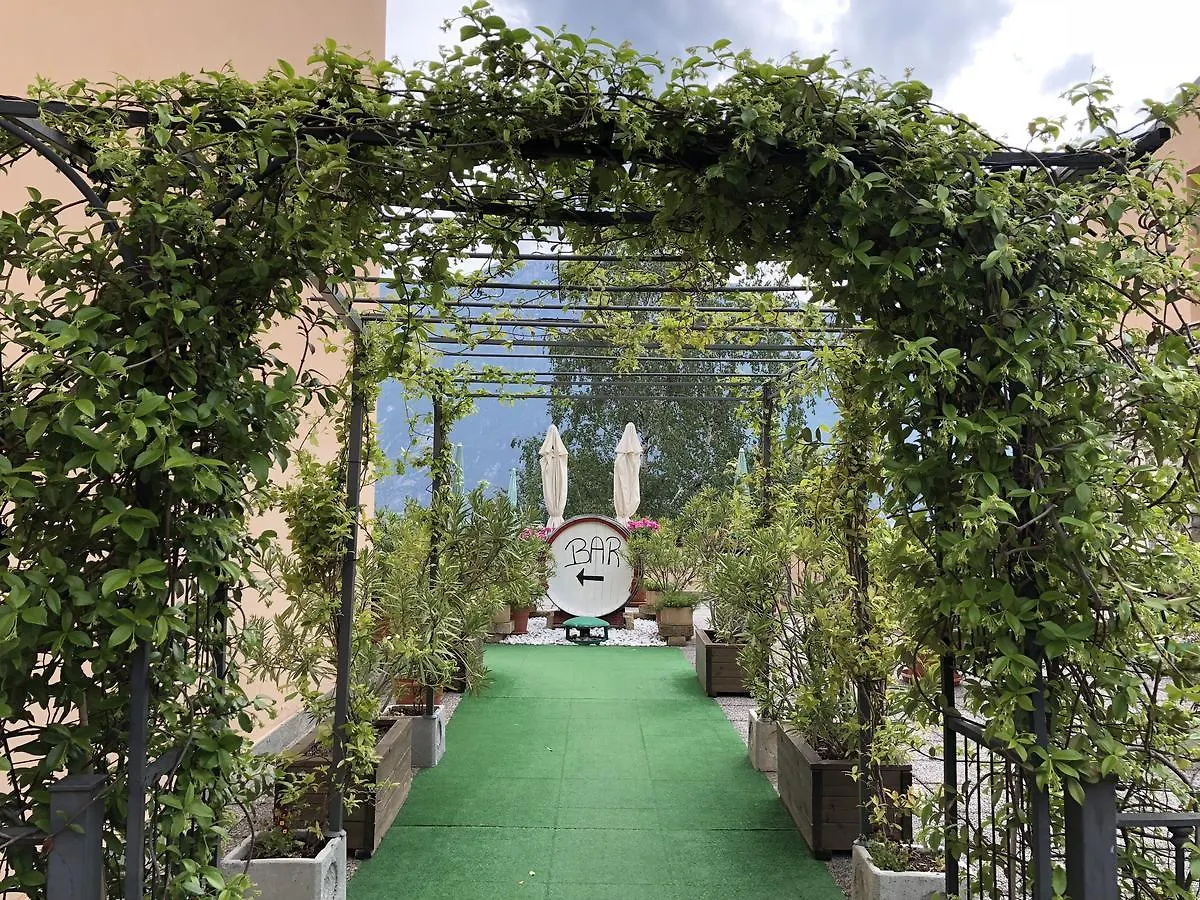 Casa Albergo Sorriso (Adults Only) Limone sul Garda 3*,