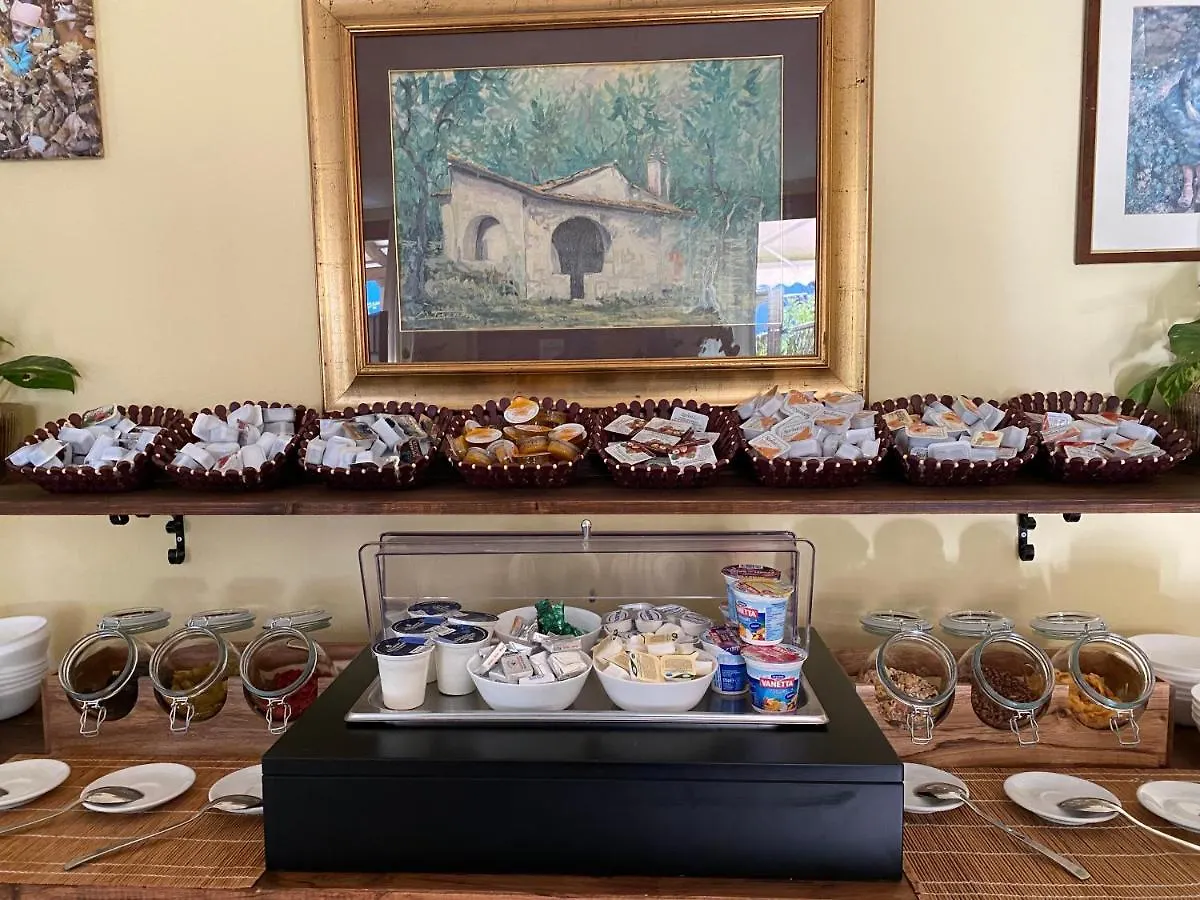 Casa Albergo Sorriso (Adults Only) 利莫内-苏尔加达 酒店